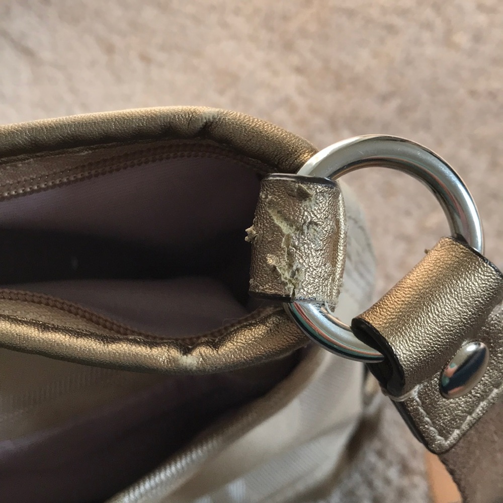 Coach Signature Crossbody - Picture 3 of 7